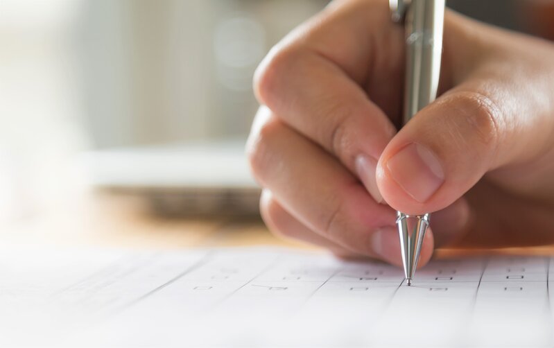 Mit guten Noten k&uuml;nftig pr&uuml;fungsfrei in den Berufsmaturit&auml;ts-Lehrgang nach der Lehre